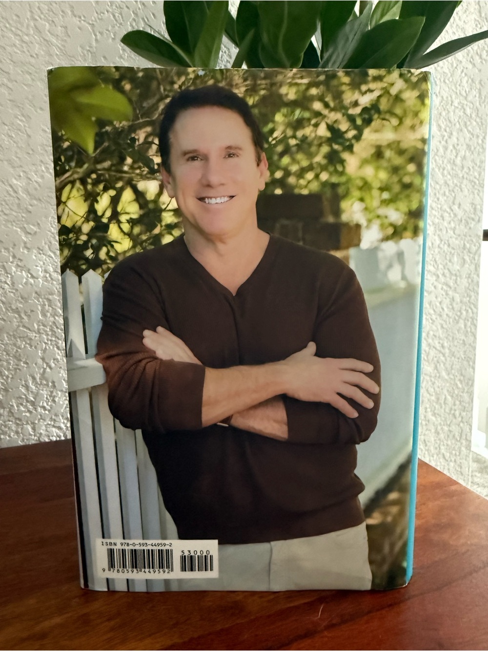 Counting Miracles by Nicholas Sparks - Teal & Yellow Hardcover - Picture 4 of 4